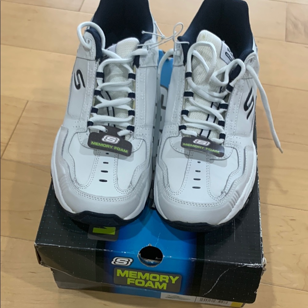 Skechers Navy and White Athletic Shoes
Size 10  New in box